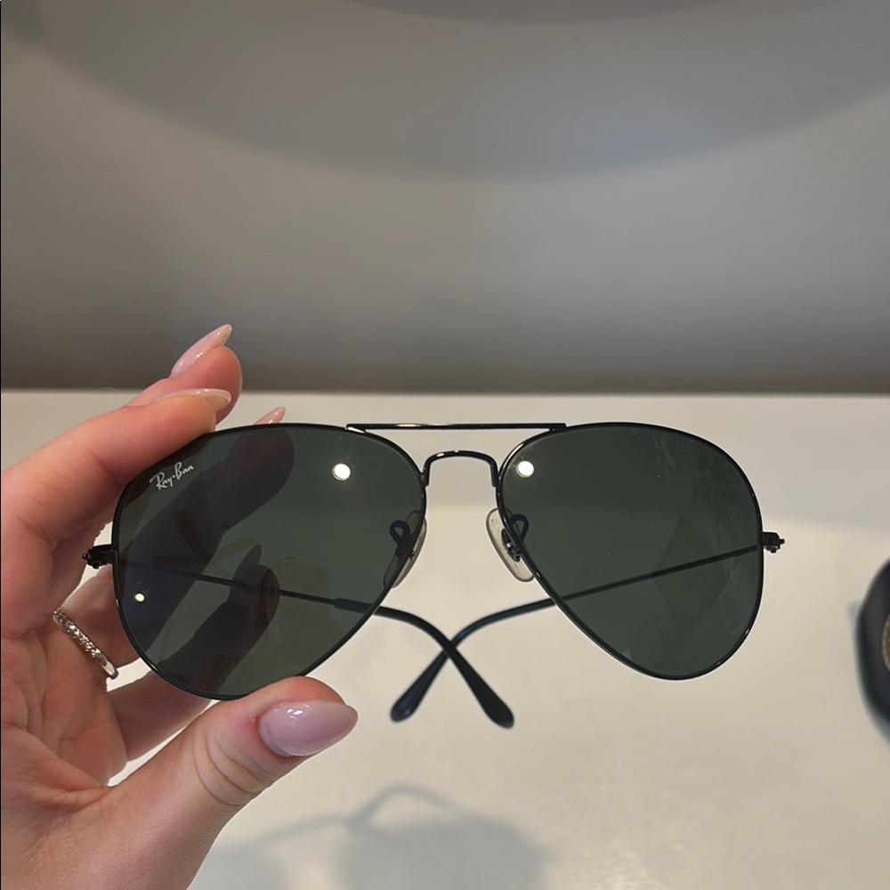 Ray-Ban Black Aviator Sunglasses